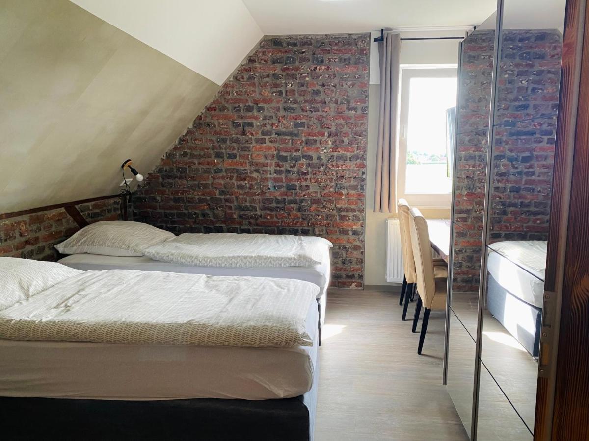 Phoenix Apartments - Monteurwohnung Mit Riesiger Parkflaeche Bielefeld Exteriör bild