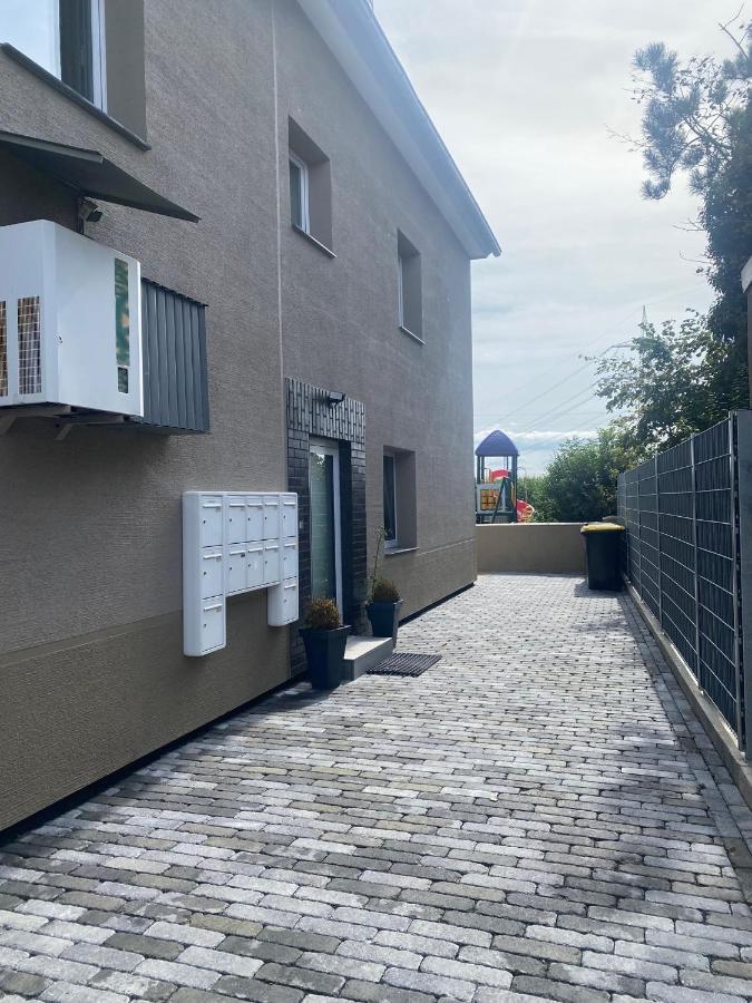 Phoenix Apartments - Monteurwohnung Mit Riesiger Parkflaeche Bielefeld Exteriör bild
